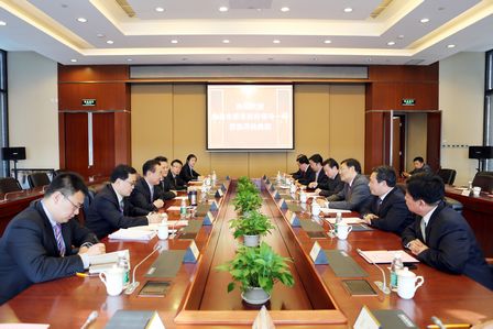 Chairman Meets Party Chief of Nanchang