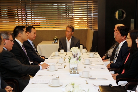 Chairman Wang Meets Sony Pictures Chairman