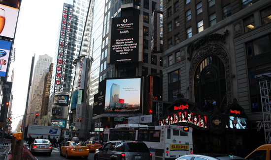 武汉万达瑞华酒店开业形象照惊艳亮相纽约时代广场大屏幕