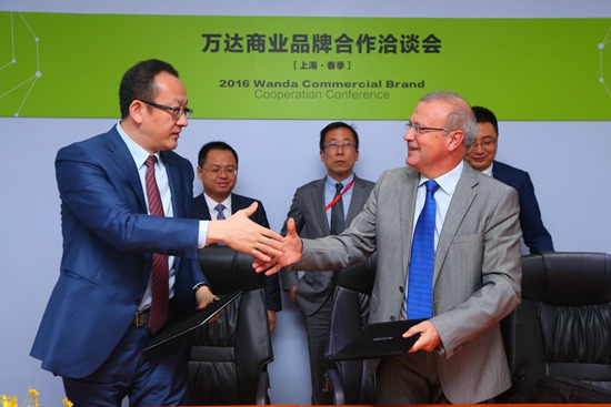 Wanda Commercial Management establishes comprehensive strategic cooperation with Auchan China