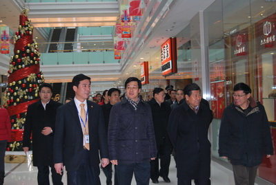 市政协主席视察北京石景山万达广场