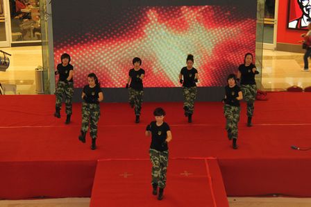 包头万达广场举行11·9消防主题宣传活动