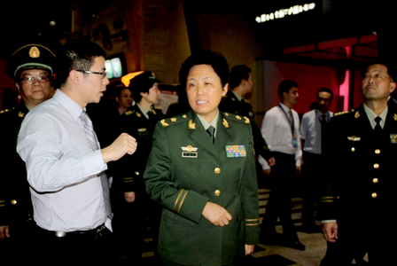 10月29日上午,公安部消防局副局长兼总工程师杜兰萍在重庆市公安消防