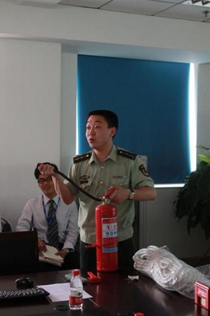 潍坊万达广场组织开展消防知识培训