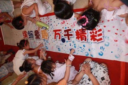 北京银河万千百货举办儿童绘画作品大赛