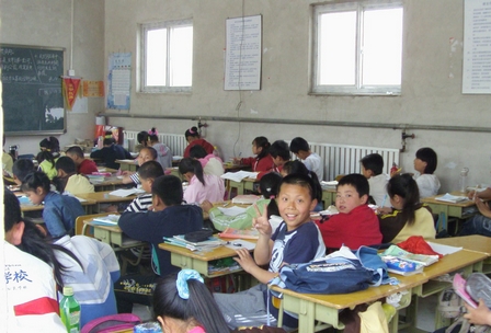 规划院开展向京华希望小学献爱心活动