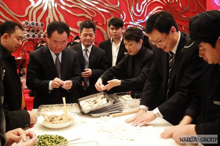公司领导与万达各地一线员工们共贺新春