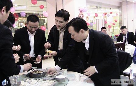 公司领导与万达各地一线员工们共贺新春