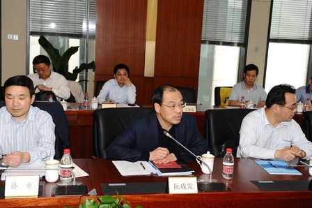 武汉市市长一行在大连万达集团总部现场办公