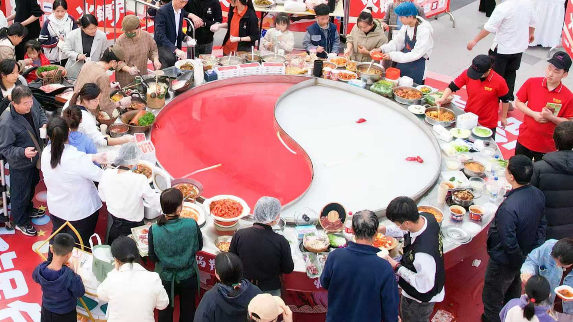 多地萬(wàn)達(dá)廣場(chǎng)打造暖冬火鍋節(jié)