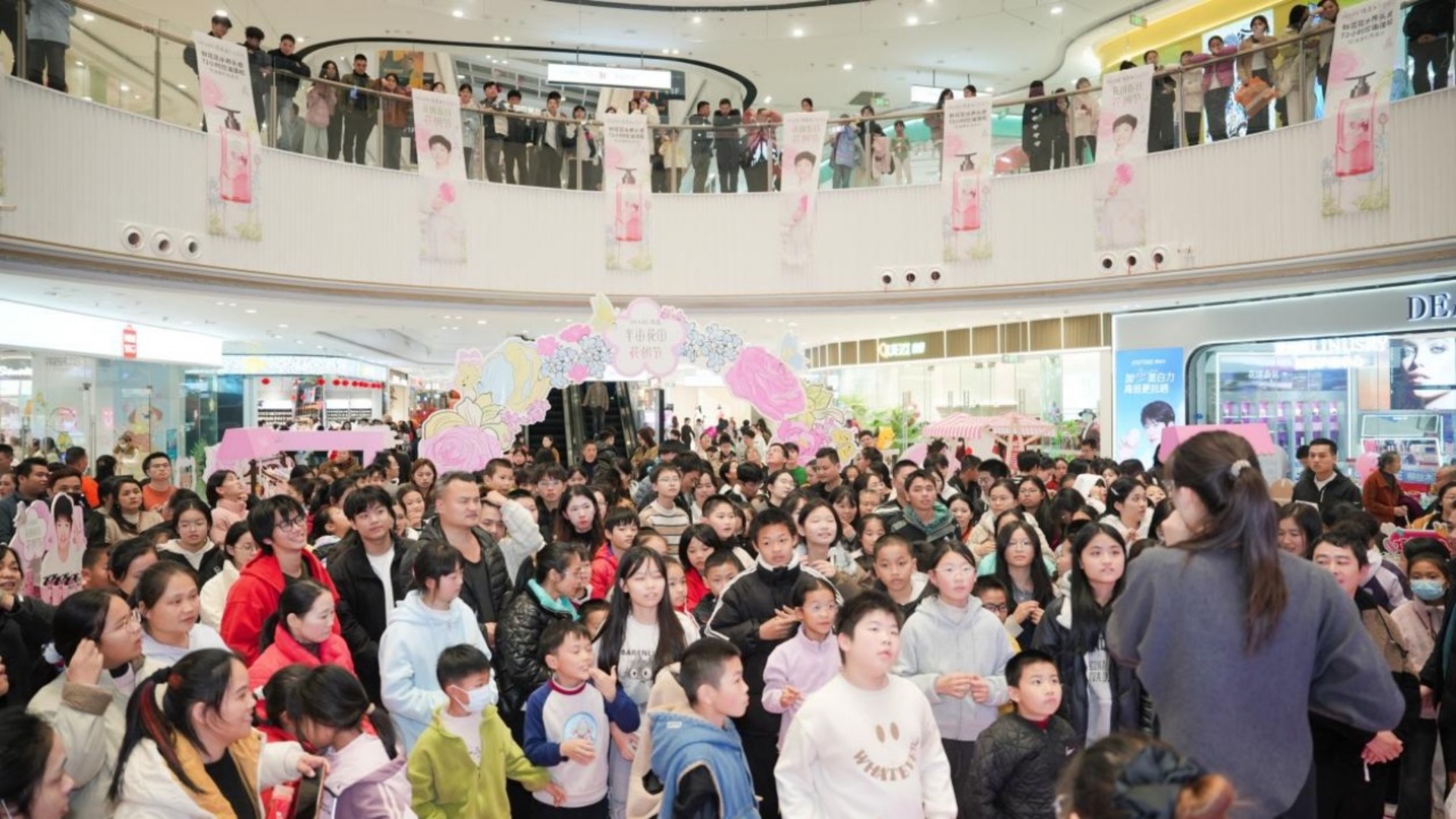 莆田秀嶼萬達廣場開展孫穎莎粉絲應援活動