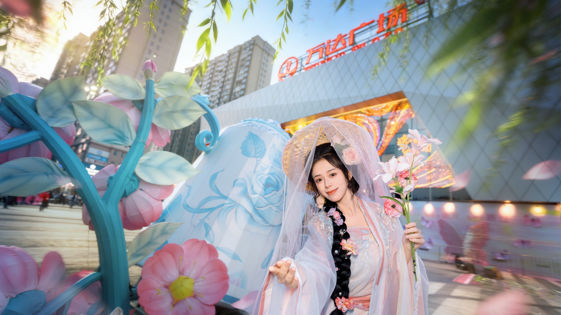 商管南区开展第四届“春日FAFA节”主题营销活动