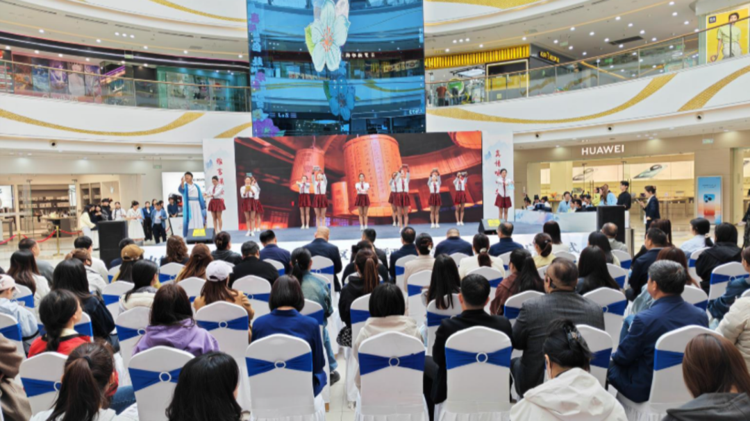 银川西夏万达广场举办中华经典诵读大会