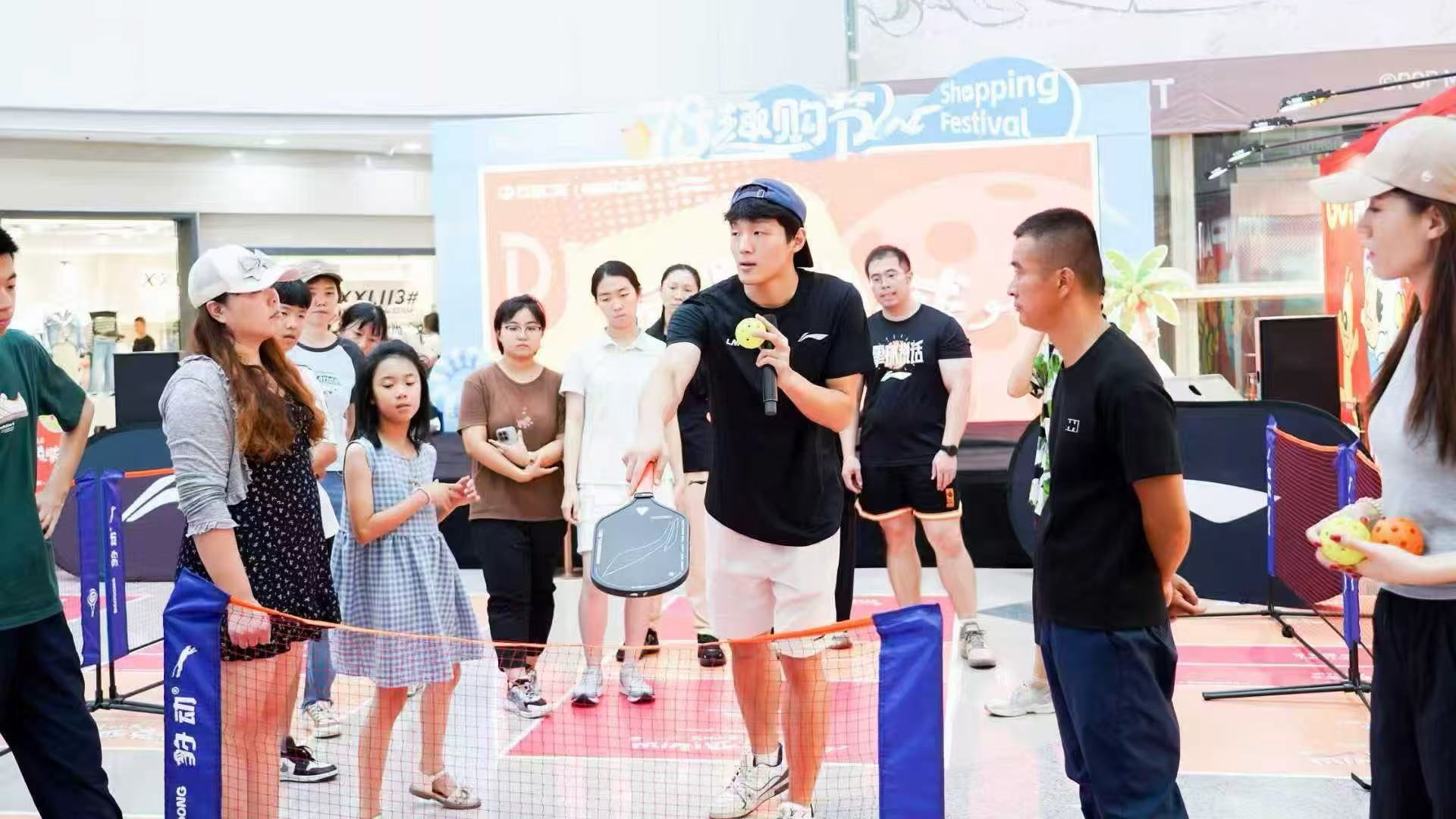 长春红旗街万达广场举办民间小赛激活运动消费
