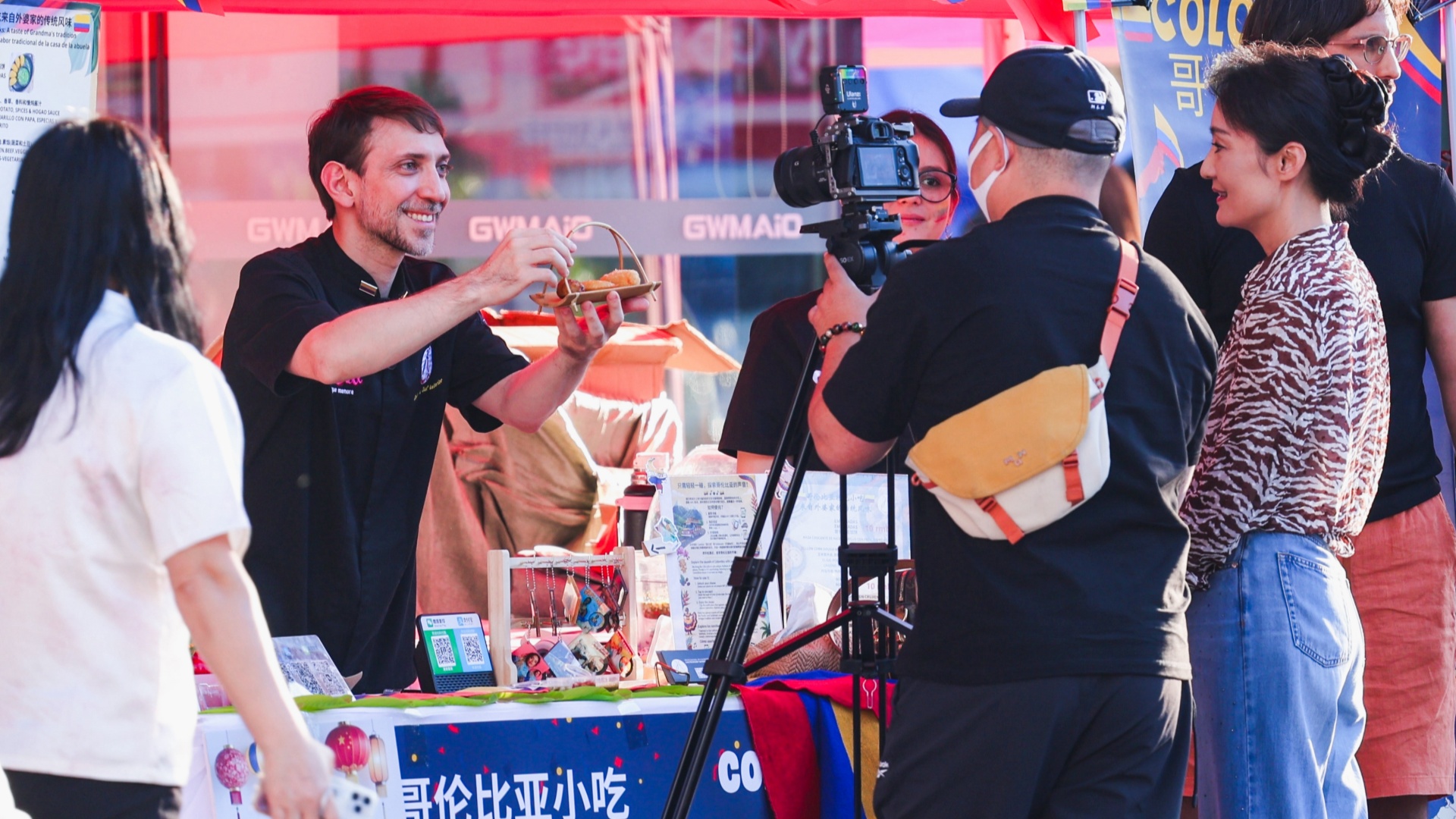 北京丰科万达广场举办“环球美食节”国际市集