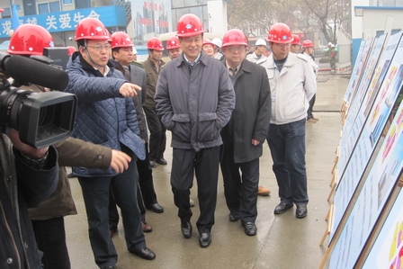 成都市副市长赴金牛万达广场检查安全工作