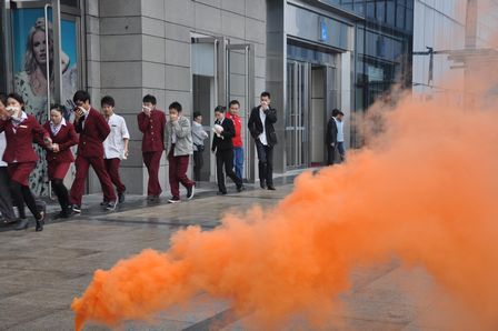 宜昌商管公司开展2012年下半年消防实战演练