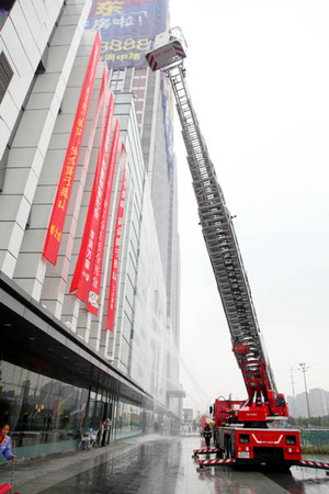 绍兴柯桥万达广场三台大戏助推“119消防宣传月”