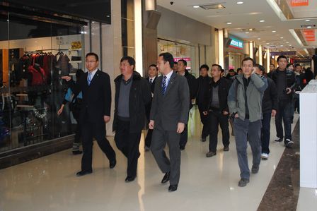三门峡市发改委领导视察西安碑林区万达广场