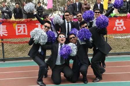 2013年集团总部员工拔河比赛圆满落幕