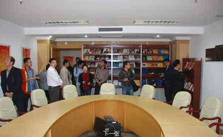 大连普兰店非公企业团参观万达党建基地 被万达业绩震撼