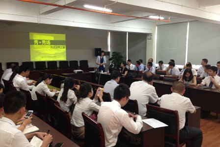 万达文旅院前往西双版纳项目公司进行秀场相关培训